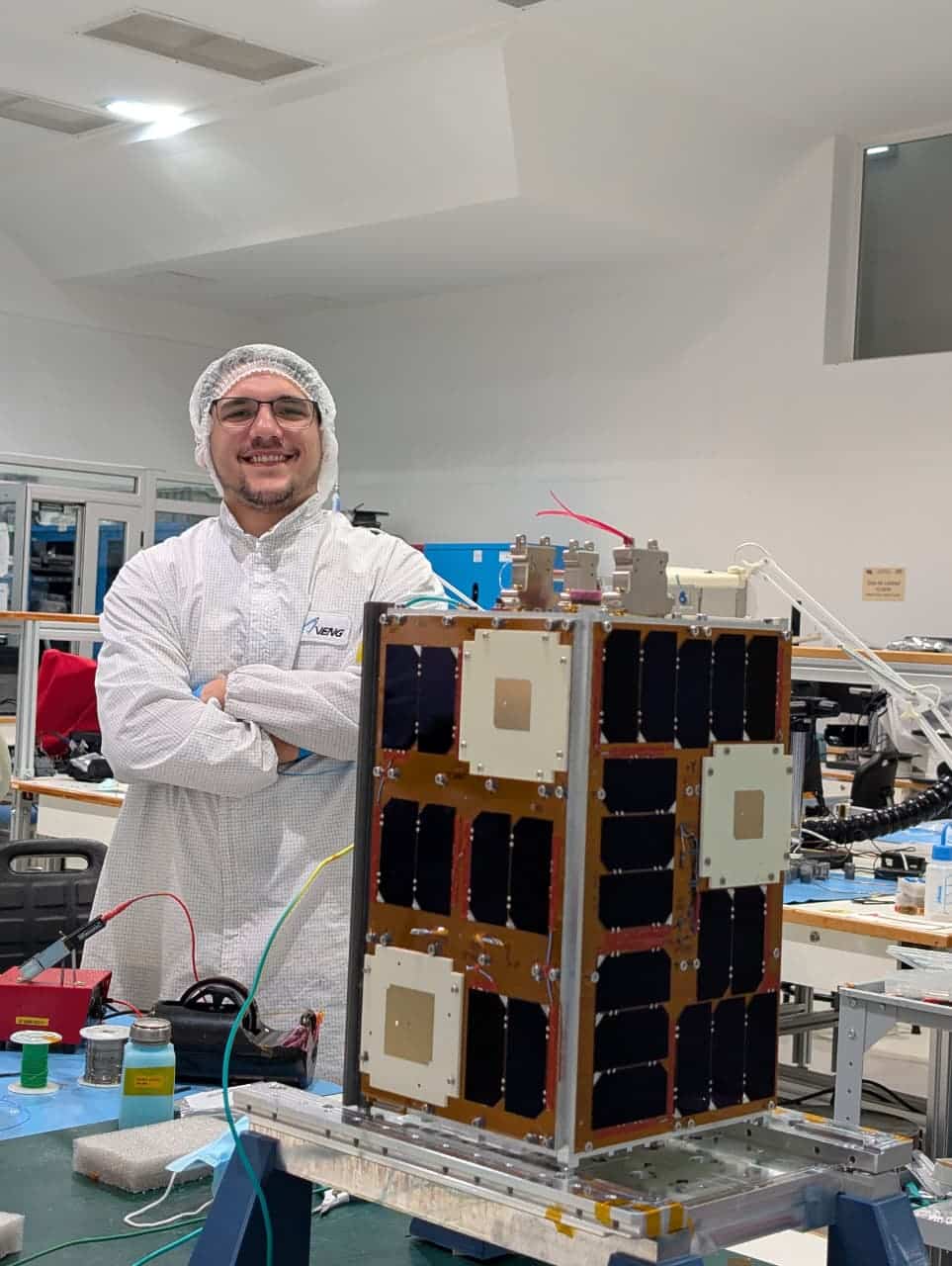 Diálogo productivo con Nicolás Valentín Conde, primer ingeniero espacial argentino Diálogo productivo con Nicolás Valentín Conde, primer ingeniero espacial argentino